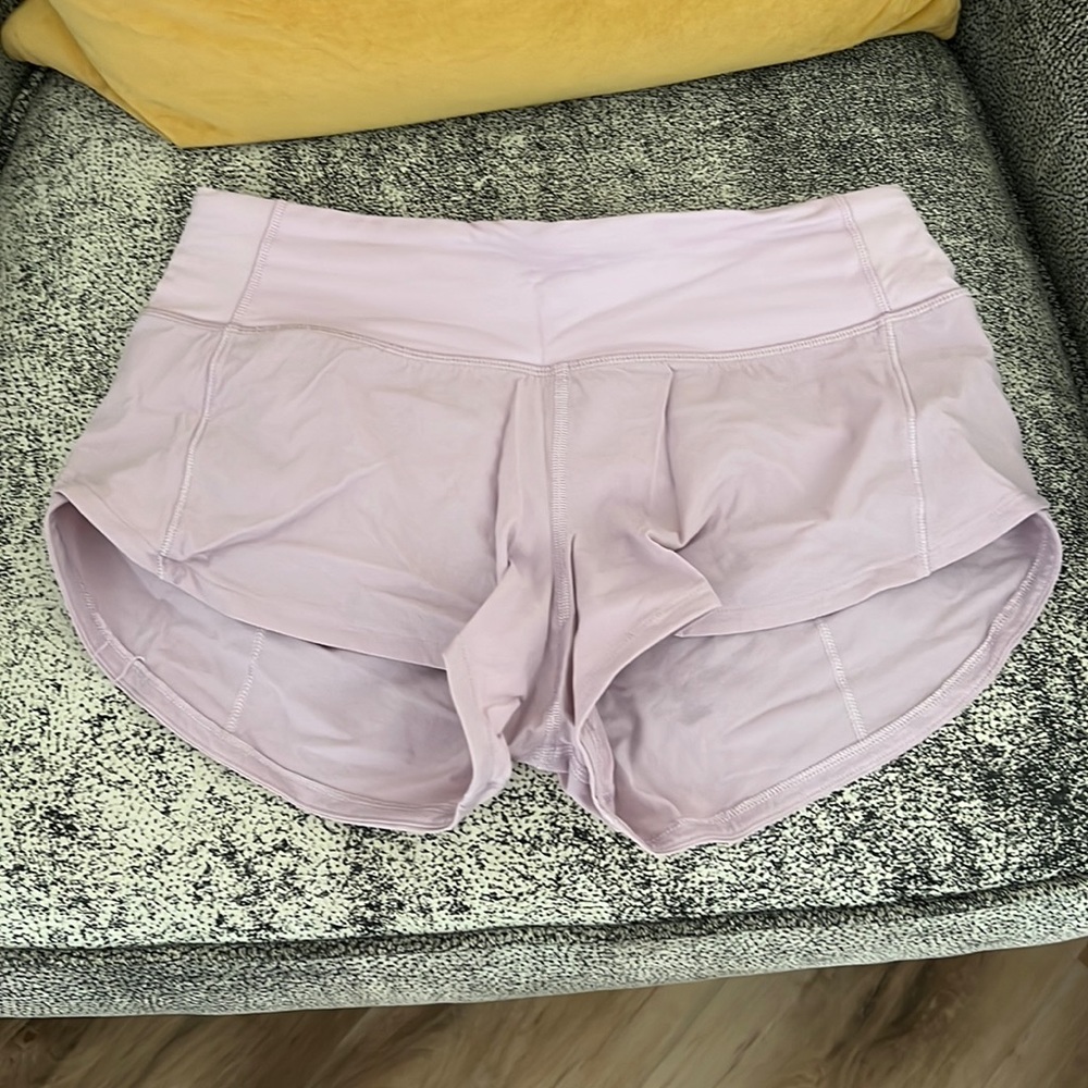 Lululemon Speed Up low rise short 2.5 inch